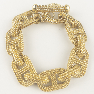lot 272 image: Ciro Bold Marine Link Gold Tone Base Metal Bracelet.