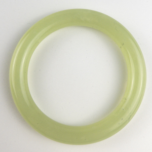lot 286 image: Green Quartz Bangle.