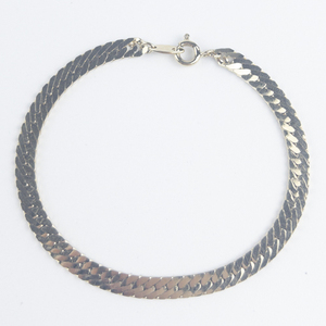 lot 287 image: Trifari  Gold Tone Base Metal Herringbone Bracelet.
