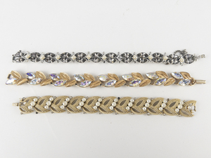 lot 300 image: Group of 3 Rhinestone & Faux Pearl Link Bracelets