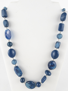 lot 207 image: Blue Bead Necklace.