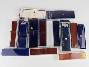 lot 50 image: Group of 14 Collector Spoon Cases
