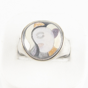 lot 19 image: Eric Grossbardt  Museum Collection Picasso Sterling And 18K Yellow Gold Statement Ring. Retail $120. Size 9.75 - 10.