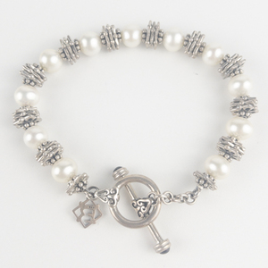 lot 29A image: Elyse Ryan  Cultured Freshwater Pearl Sterling Silver Bead Bracelet .