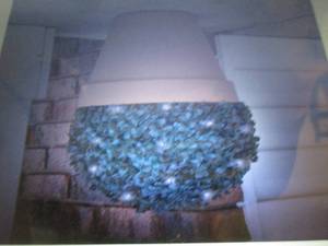 lot 11 image: 4 each Pure Garden Solar-Powered Ar...