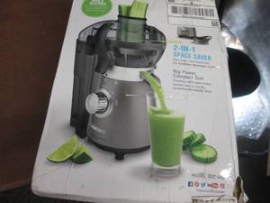 lot 39 image: Cuisinart 16-Oz. 450-Watt Compact B...