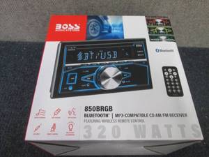 lot 64 image: Boss 320-Watt CDMP3 Car Stereo Rec...