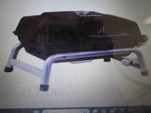 lot 69 image: Charbroil 9500 BTU 1-Burner Portabl...