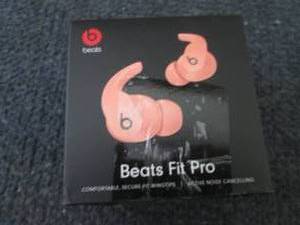lot 72 image: LB-Beats by Dr. Dre Beats Fit Pro T...