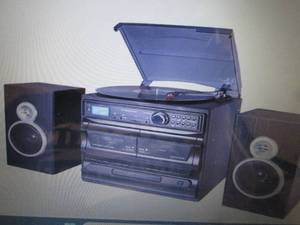 lot 78 image: Trexonic Home Stereo System with Tu...