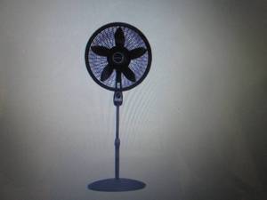 lot 85 image: Lasko Cyclone 18 Oscillating Pedes...