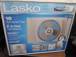 lot 135 image: Lasko 16 Window Fan with E-Z Dial ...