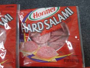 lot 252 image: BB 4- 5 oz FROZEN Hormel Hard Salam...