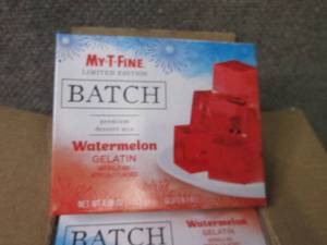 lot 295 image: 12- 4.08 oz My-T-Fine Batch Waterme...