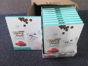 lot 327 image: 10- 3 oz Fancy Feast Savory Tuna Fl...