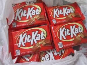 lot 361 image: 12- 1.5 oz KitKat Bars...