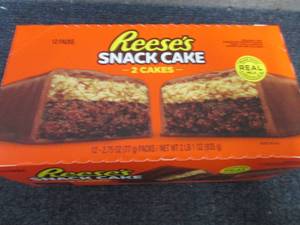 lot 405 image: 12- 2.75 oz Reeses Snack Cakes...