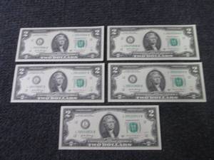 lot 434 image: 5 Sequential, Uncirculated $2 Bills...