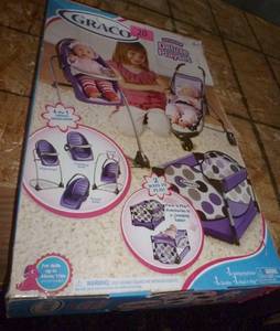 lot 20 image: Graco playset