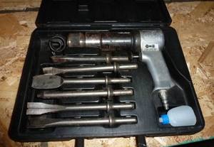lot 23 image: Ingersoll Rand air tool set