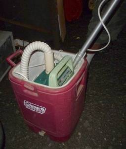 lot 30 image: Hoover canister vacuum