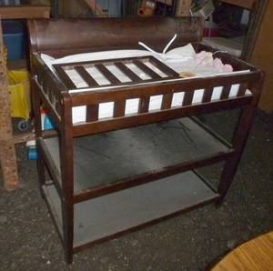 lot 75 image: Nice wood changing table