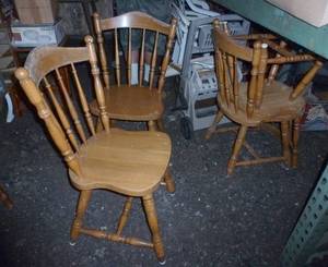 lot 81 image: 4 wood dining chairs