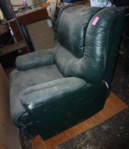 lot 119 image: recliner