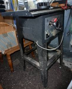 lot 120 image: 10 inch table saw