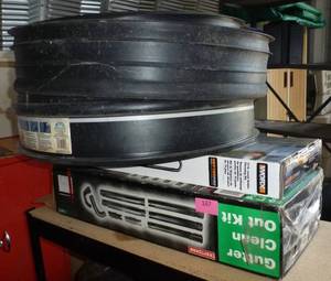 lot 167 image: Gutter clean out kits and garden edge