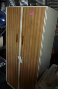 lot 175 image: Garage cabinet with garden chemicals