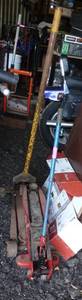 lot 181 image: 2 floor jacks, 2.5 ton and 3 ton