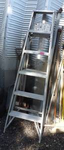 lot 184 image: aluminum step ladder