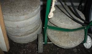lot 199 image: 8 cement stepping stones and 2 wheel cart
