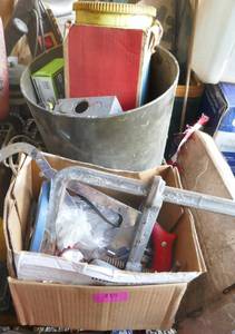 lot 215 image: couple boxes of misc garage stuff