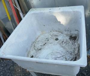 lot 231 image: wash tub