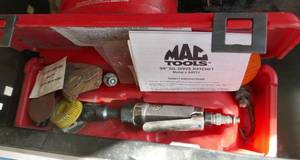 lot 242 image: MAC Tools 38 inch air ratchet
