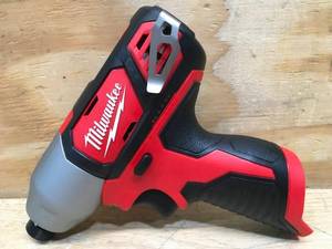 lot 22 image: Milwaukee 14-inch Hex Impact Driver 12V - Tool Only