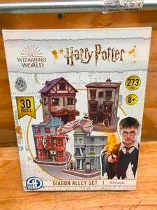 lot 100 image: Harry Potter Diagon Alley 3D Puzzle