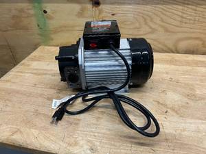 lot 67 image: Roughneck Oil Pump, 13 GPM, 115V