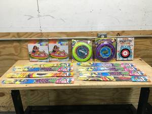 lot 107 image: Combo Lot Of Outdoor Toys