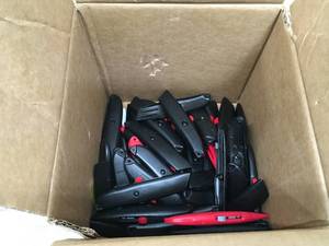 lot 109 image: Box of Box Cutters