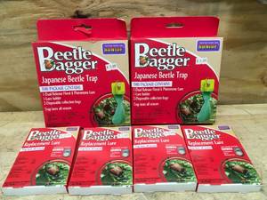 lot 117 image: Lot of Beetle Traps and Replacement Lures