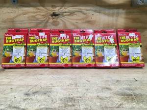 lot 118 image: Lot of 6 - Bug Traps For Plants
