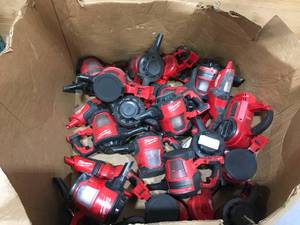 lot 159 image: MILWAUKEE Lot of M18M12 Handheld Vacuums (Tool Only)
