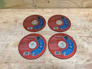 lot 165 image: DIABLO Lot of 4-  7 in. x 18 in. x 58 in. Metal Cut-Off Discs And 1 Ridgid 7 GlassMosaic Tile Diamond Blade