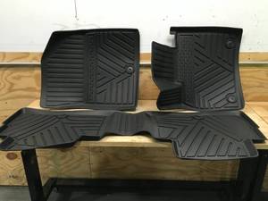 lot 167 image: Vehicle Floor Mats