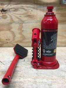 lot 169 image: Northern Tool Bottle Jack