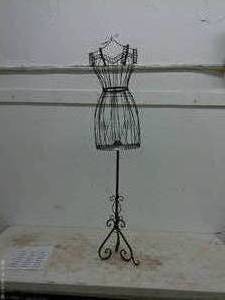lot 96 image: Vintage Metal Wire Dress Form Mannequin