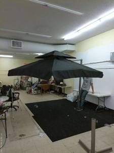 lot 106 image: Large Outdoor Patio Umbrella with Frame